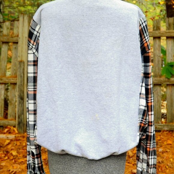 Kalamazoo College MI Reconstructed Xmas Sweatshirt Plaid Flannel Sleeves XL/2XL - Picture 8 of 9